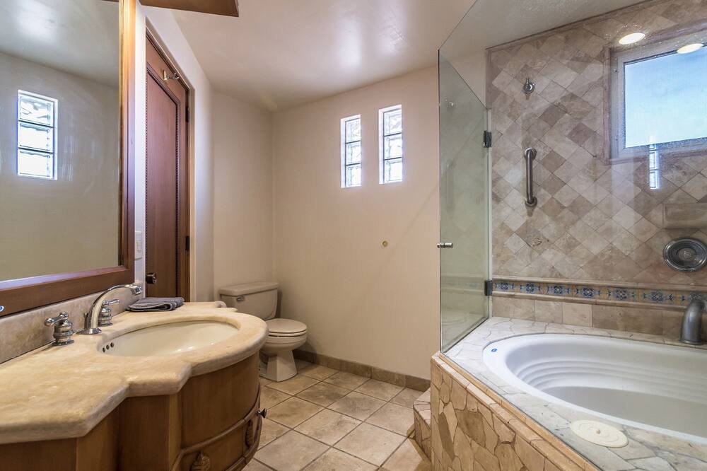 Photo of Bathroom in Cabo Bello