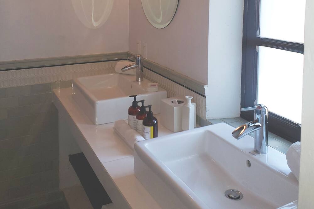 Photo of Bathroom in Lourdes
