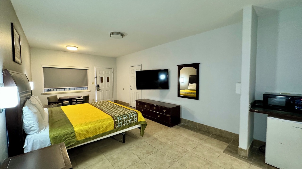 Photo of Bedroom in Edinburg