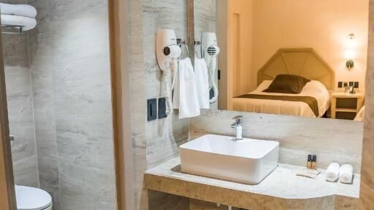 Photo of Bathroom in Linares