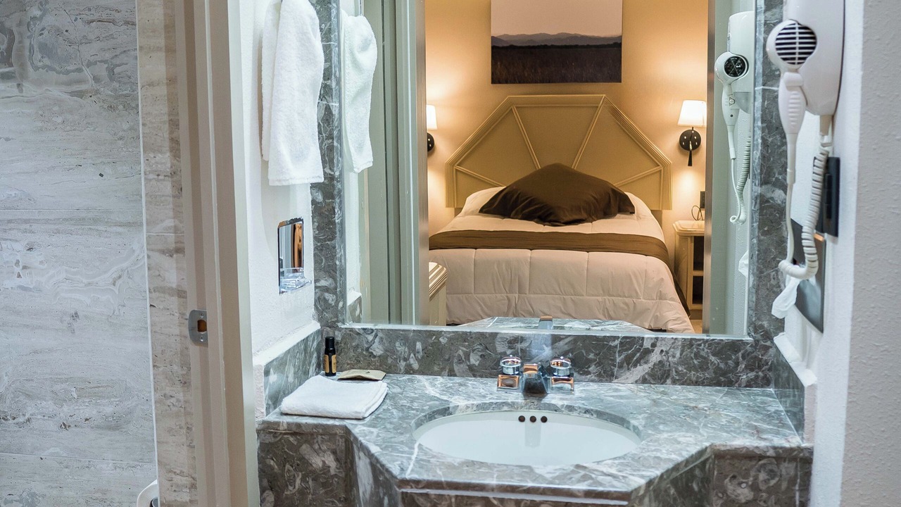 Photo of Bathroom in Linares