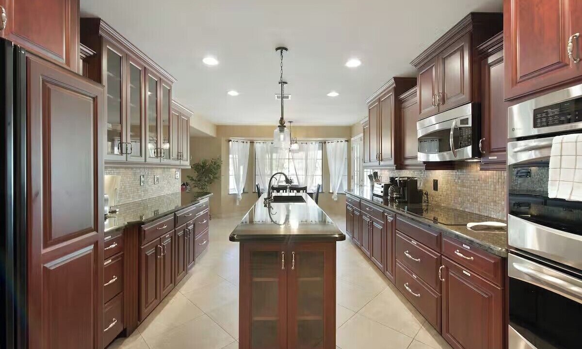 Photo of Kitchen in Arrowhead Lakes