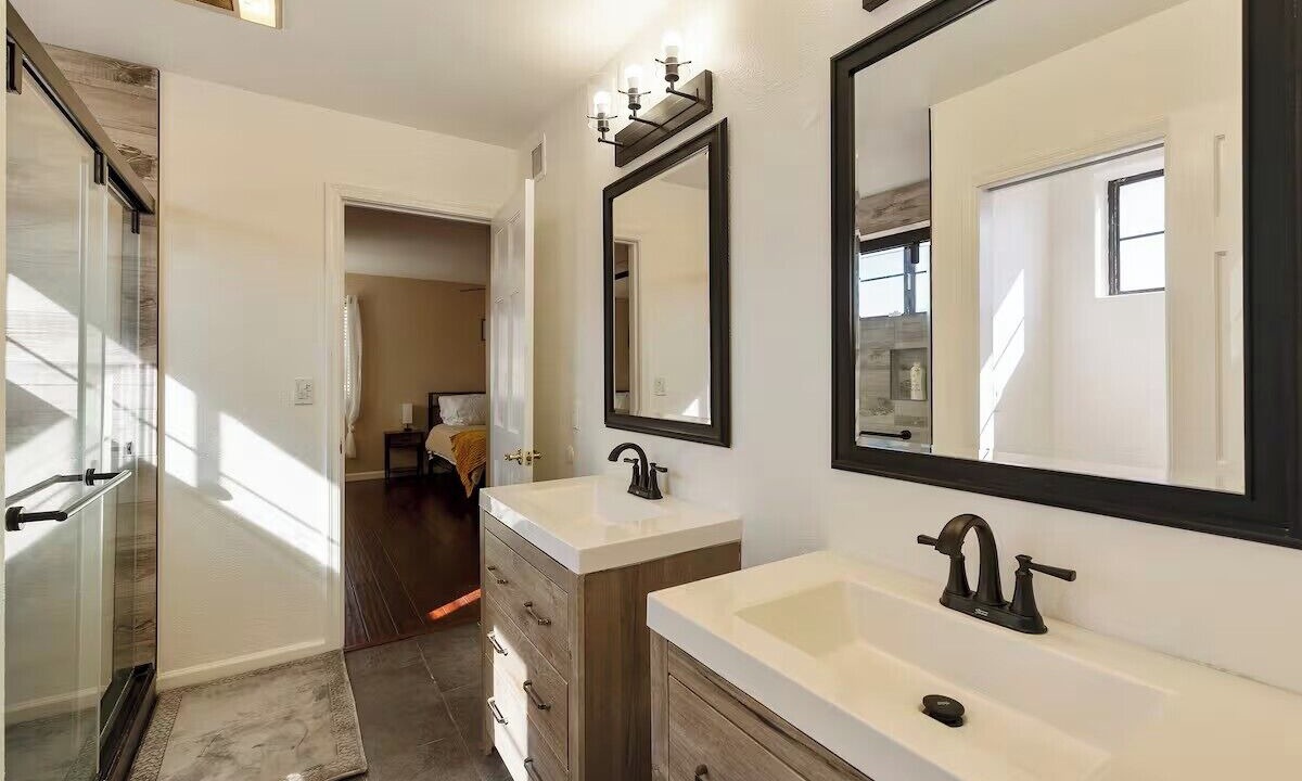 Photo of Bathroom in Arrowhead Lakes