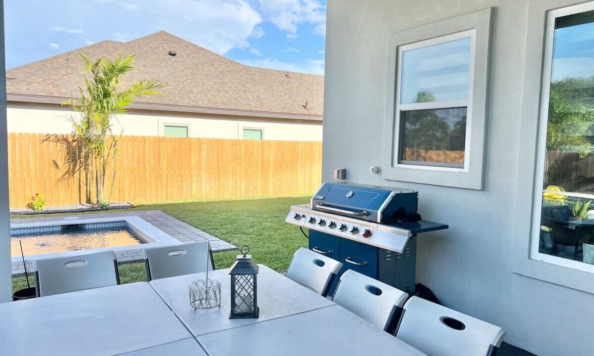 Photo of Outdoor in Palmhurst