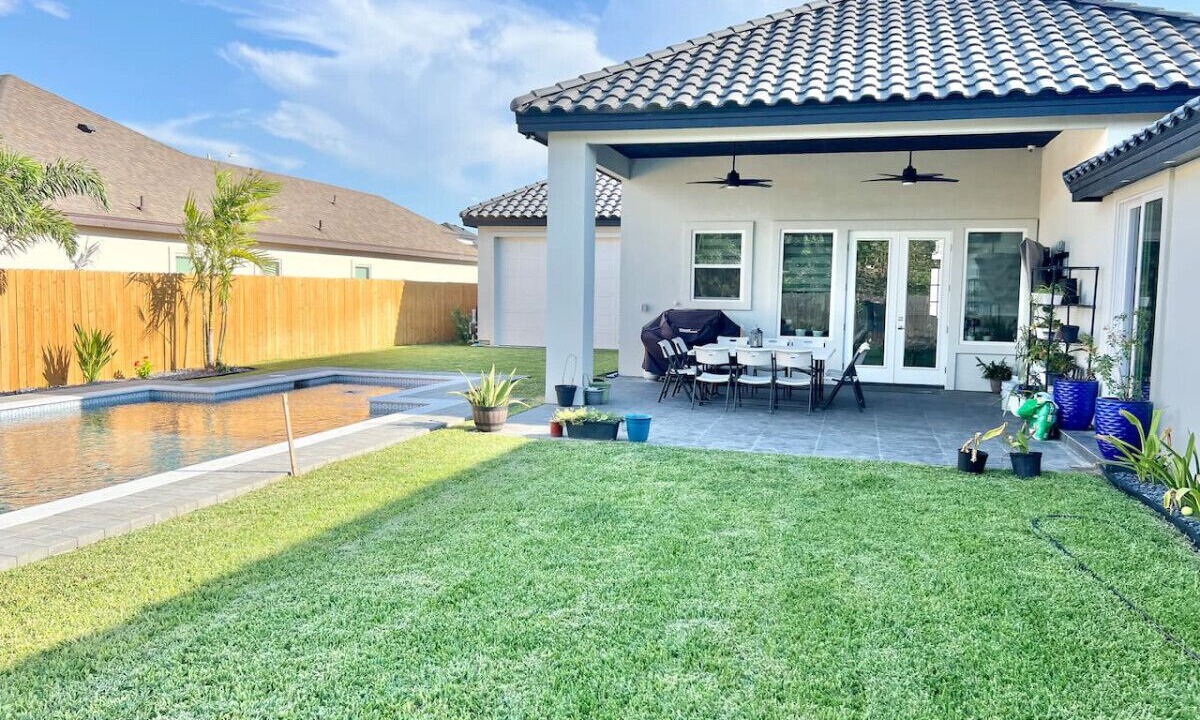 Photo of Outdoor in Palmhurst