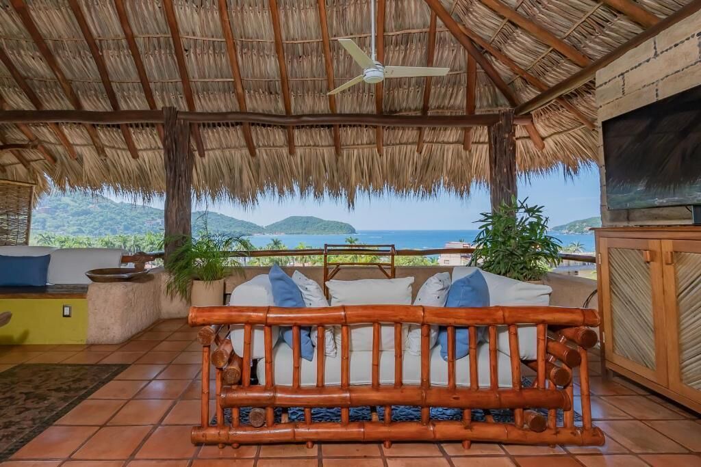Photo of Bedroom in Zihuatanejo