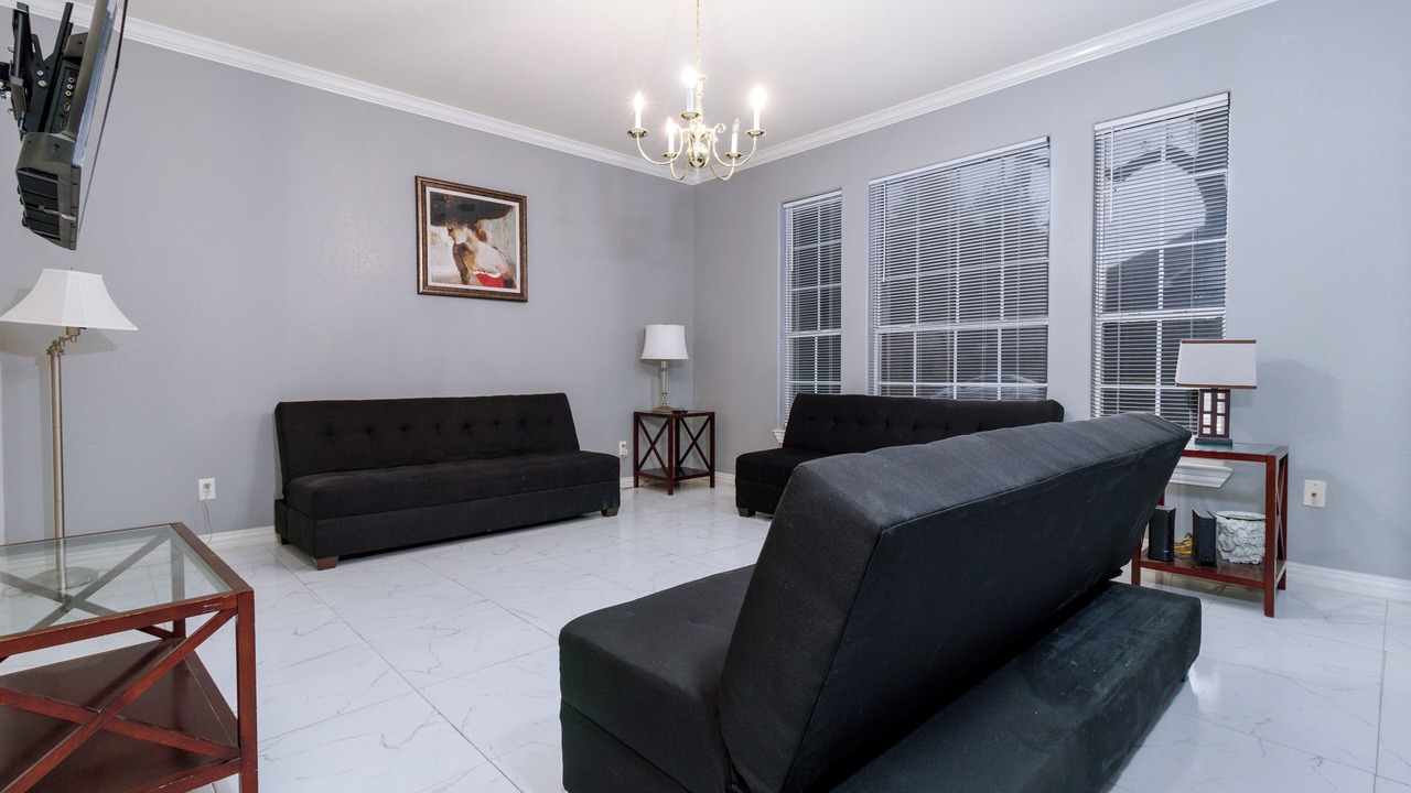 Photo of Livingroom in Mission