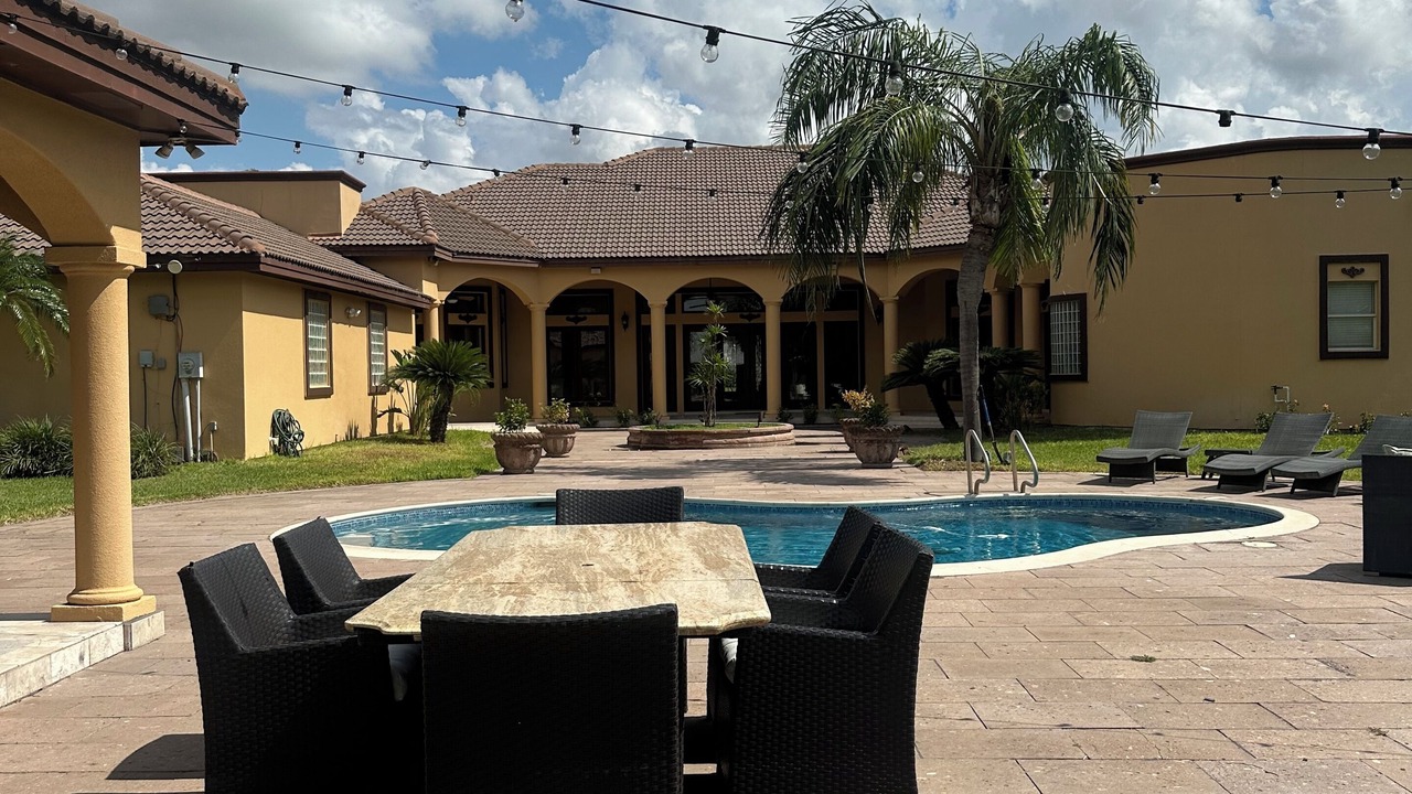 Photo of Outdoor in Palmhurst