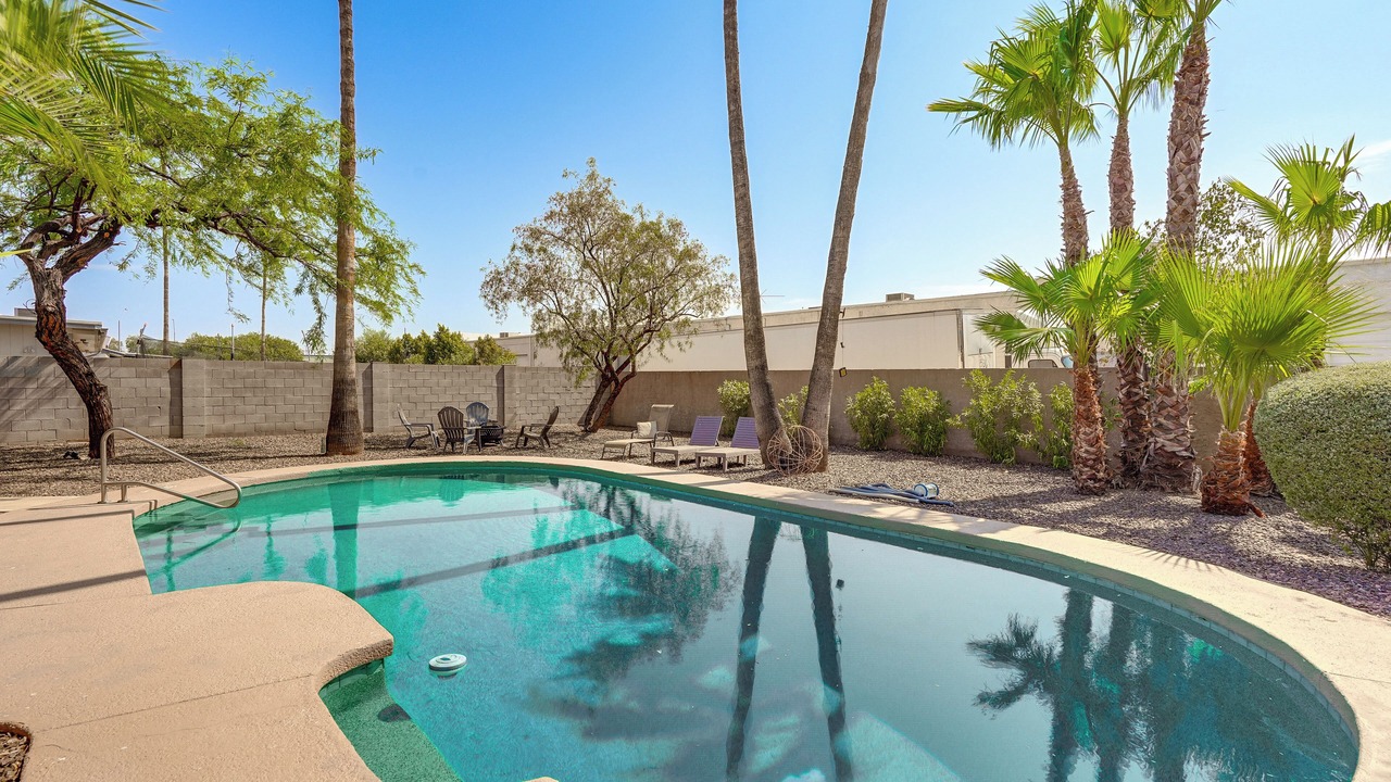 Photo of Outdoor in Paradise Valley Village