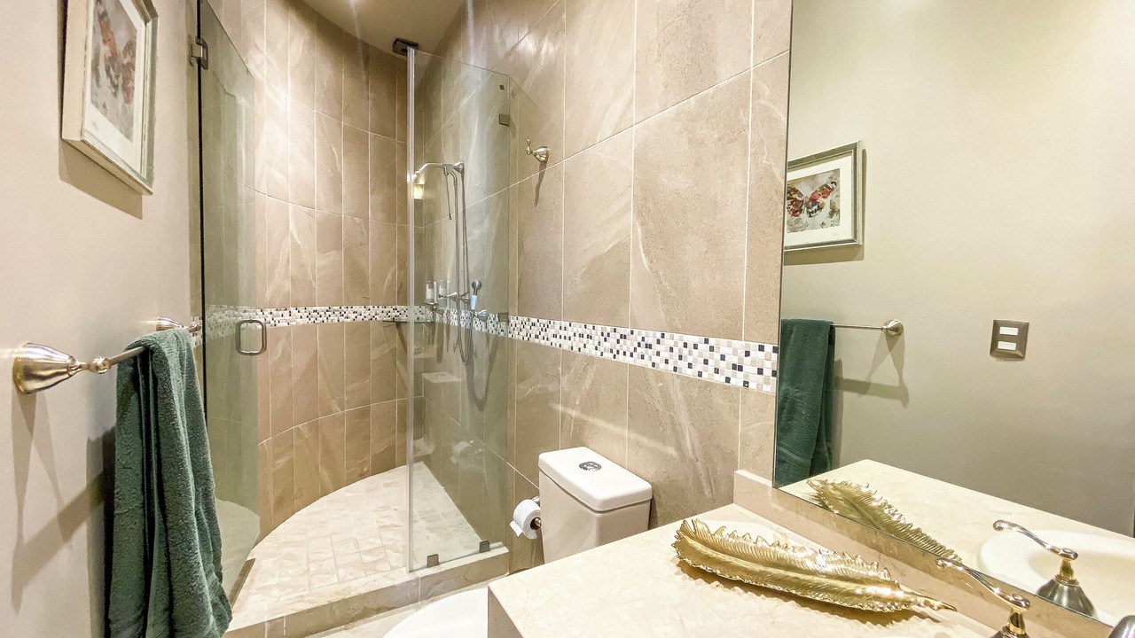 Photo of Bathroom in Leon