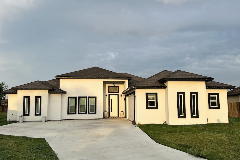 Photo of Outdoor in Brownsville