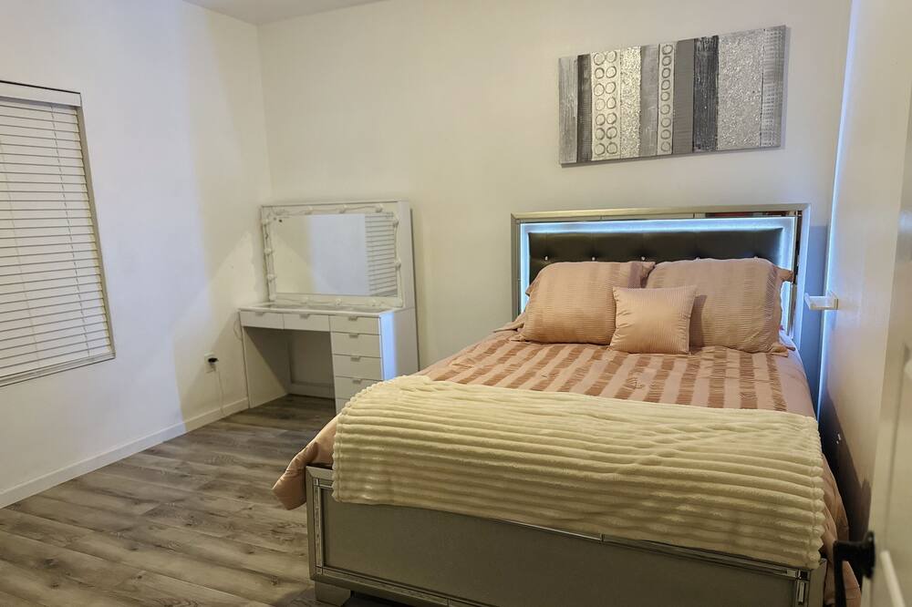 Photo of Bedroom in Brownsville