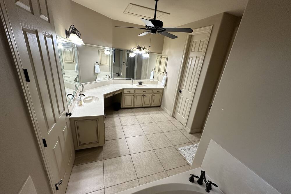 Photo of Bathroom in Mission