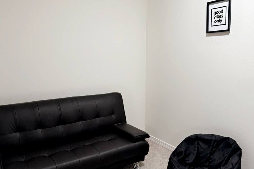 Photo of Livingroom in Estrella Village