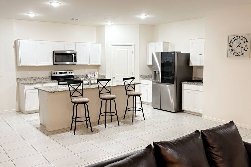 Photo of Livingroom in Estrella Village