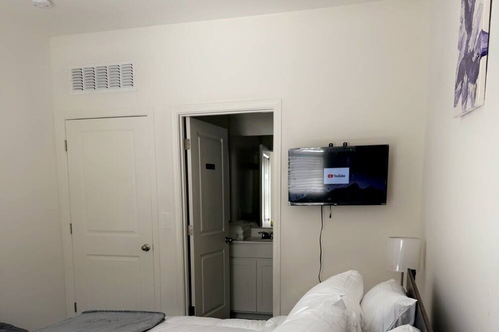 Photo of Bedroom in Estrella Village