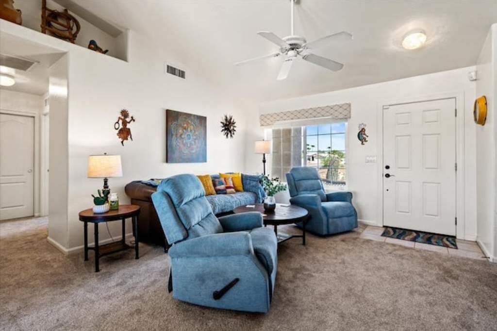 Photo of Livingroom in Arizona City