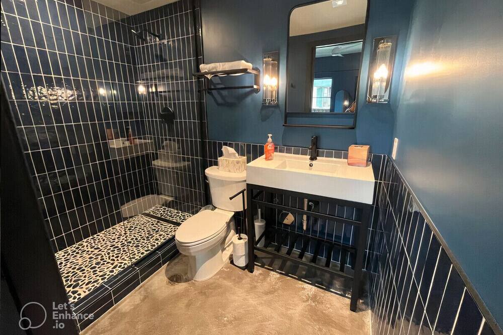 Photo of Bathroom in Entertainment District
