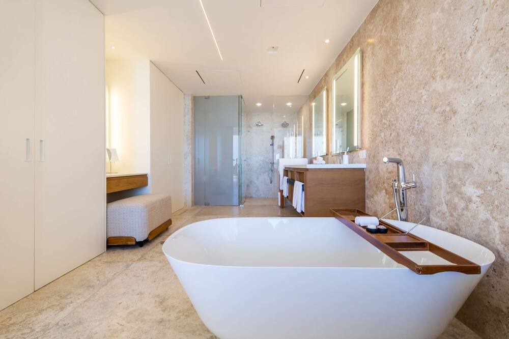 Photo of Bathroom in Zona Hotelera