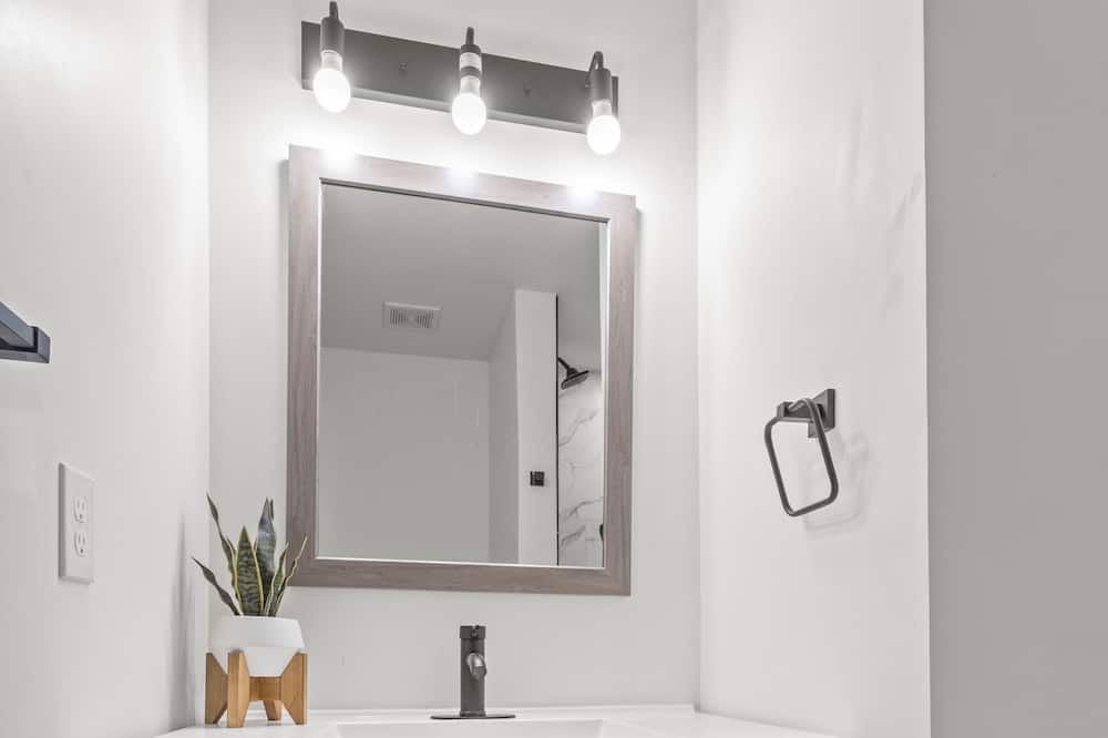 Photo of Bathroom in Coronado