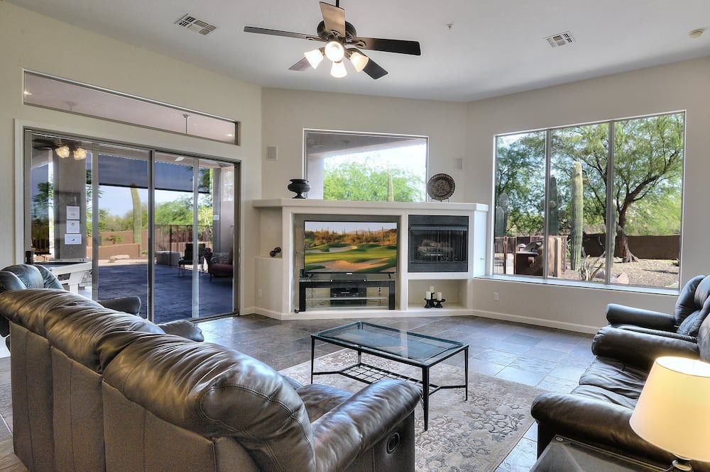 Photo of Livingroom in Pinnacle Peak