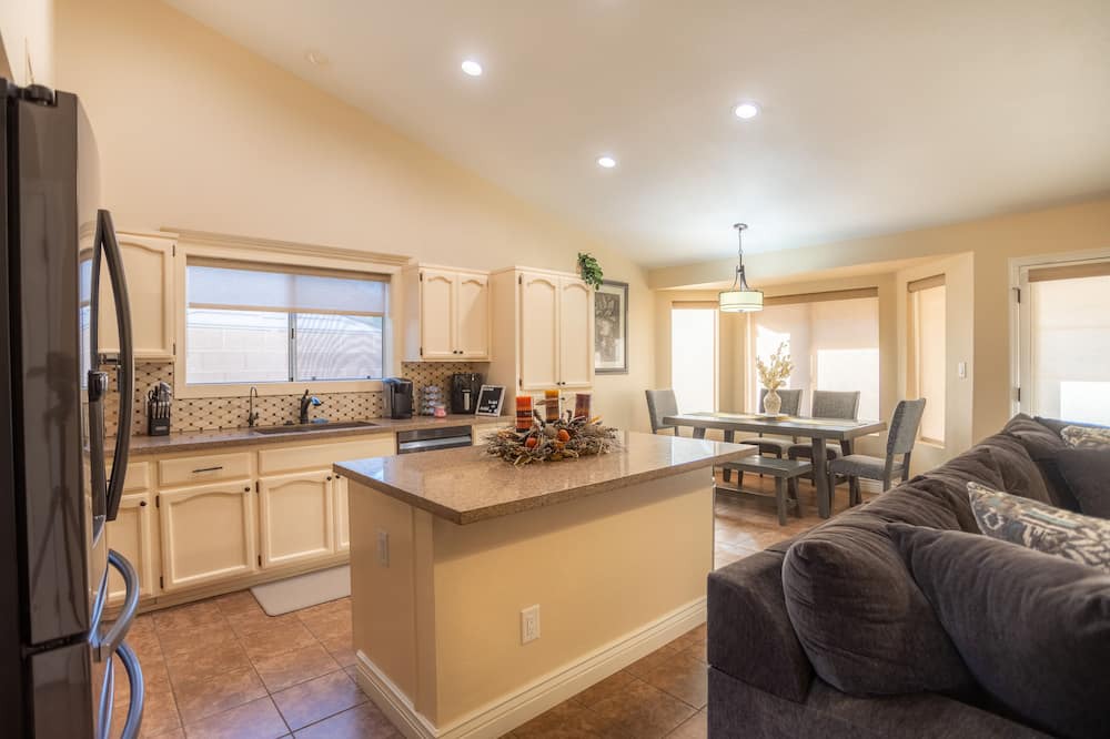 Photo of Livingroom in Yuma