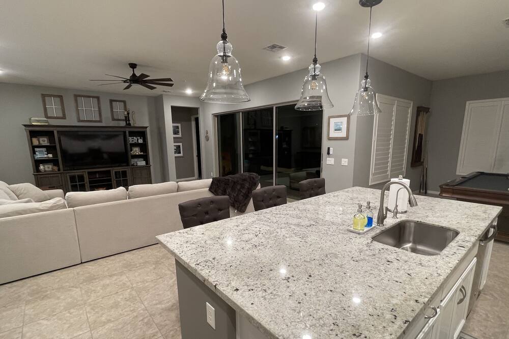 Photo of Kitchen in Montecito in Estrella
