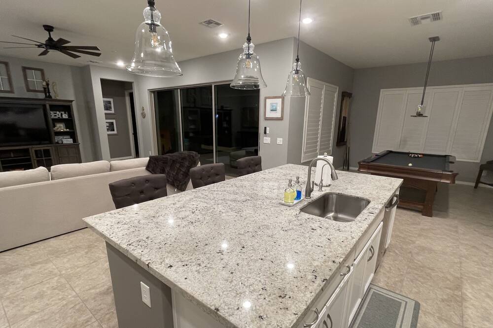 Photo of Kitchen in Montecito in Estrella