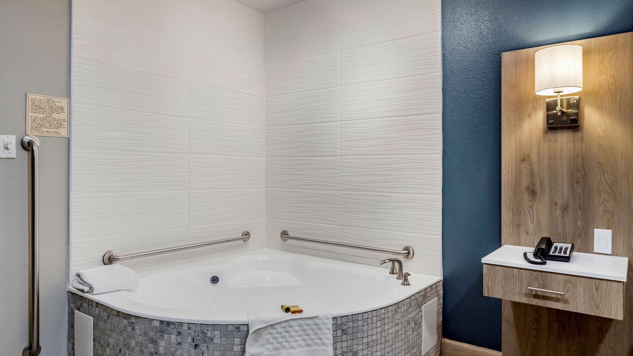 Photo of Bedroom in Edinburg
