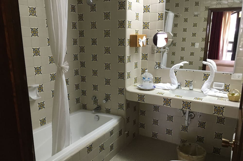 Photo of Bathroom in Arcos de San Miguel