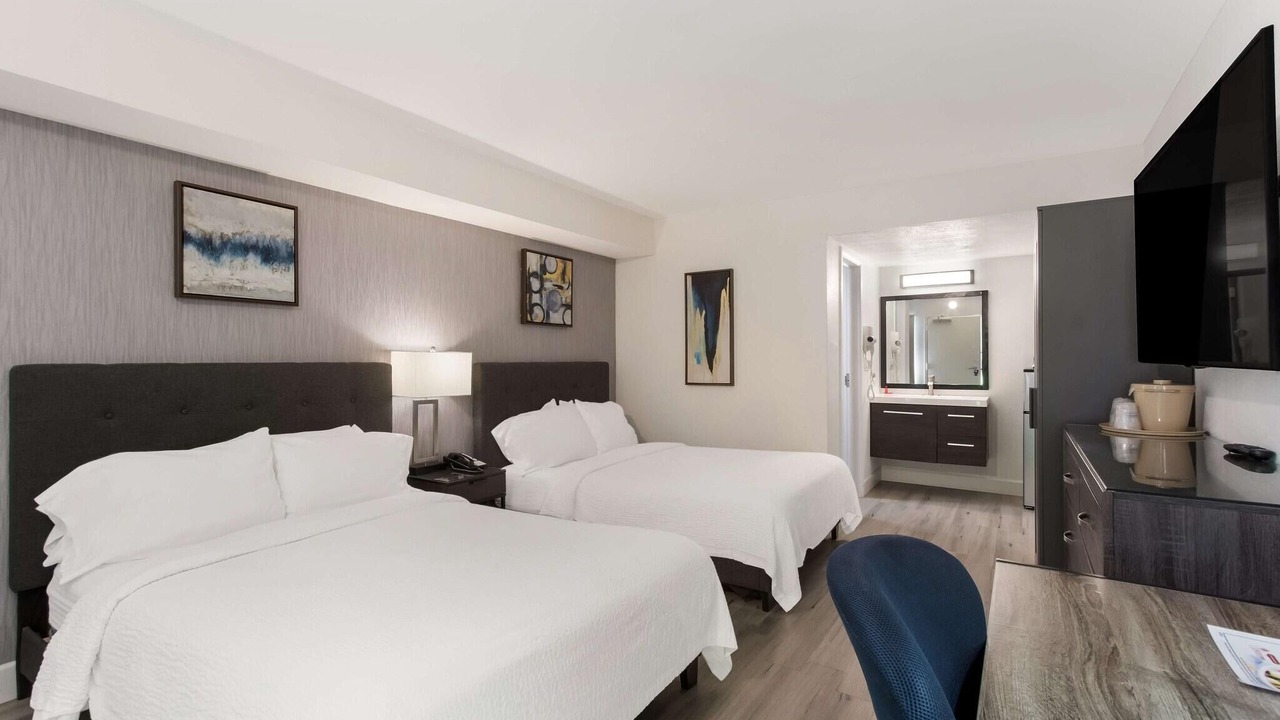 Photo of Bedroom in Paradise Valley Village