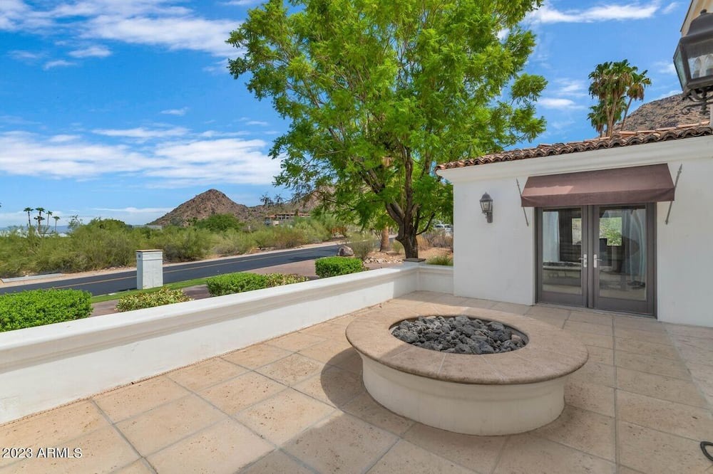 Photo of Outdoor in Paradise Hills