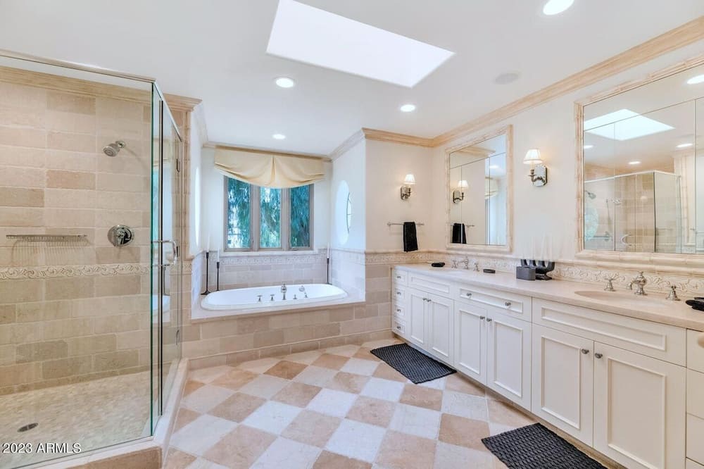 Photo of Bathroom in Paradise Hills