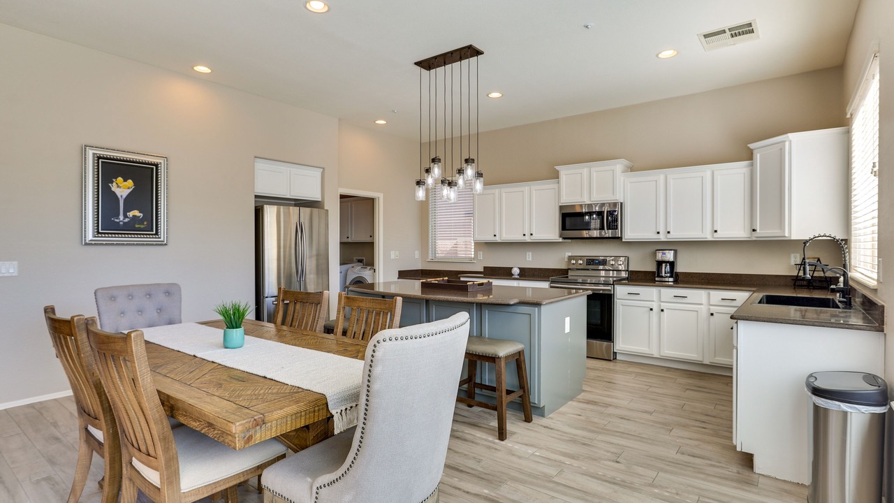 Photo of Kitchen in Montecito in Estrella