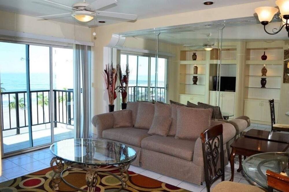 Photo of Livingroom in La Joya