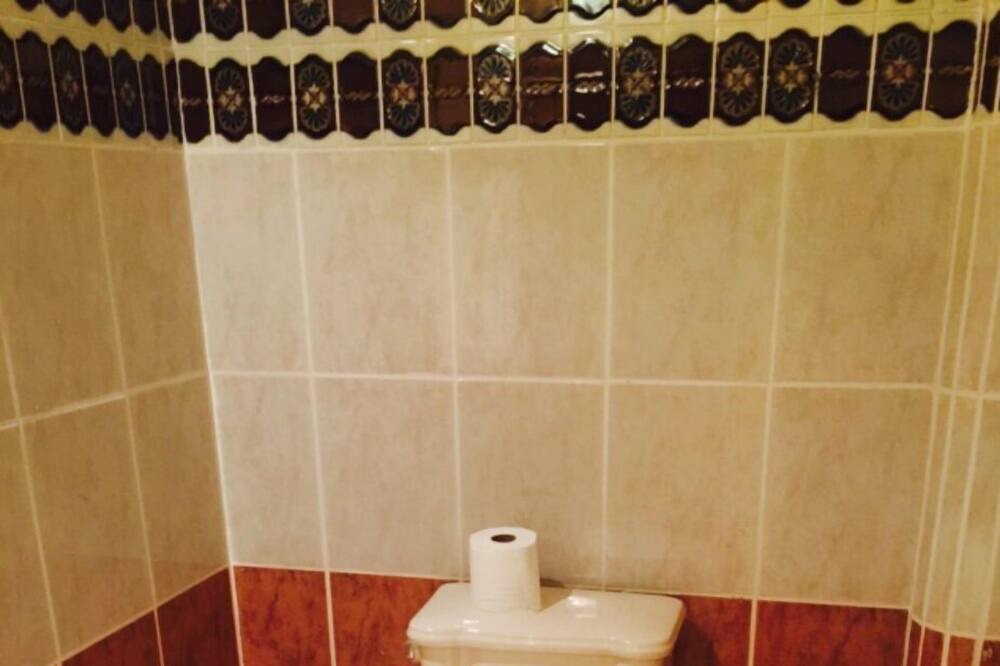 Photo of Bathroom in Camalu