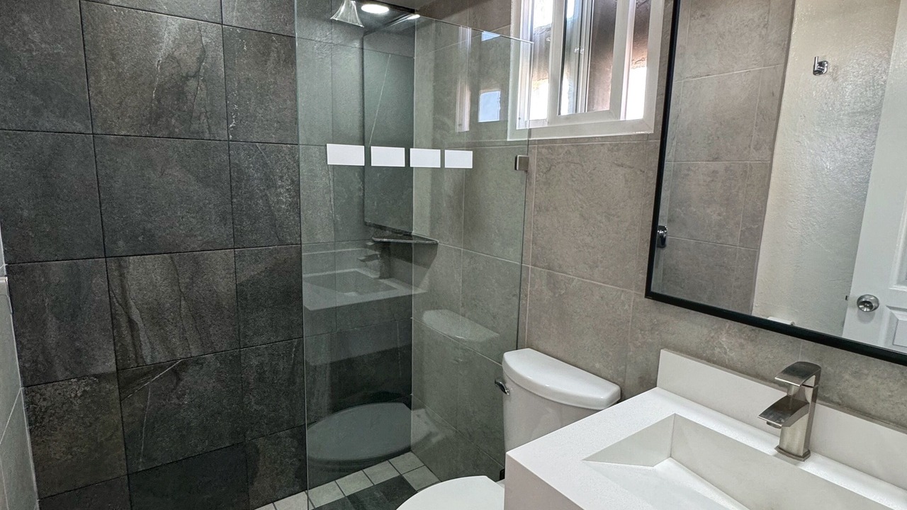 Photo of Bathroom in Avenida Revolucion