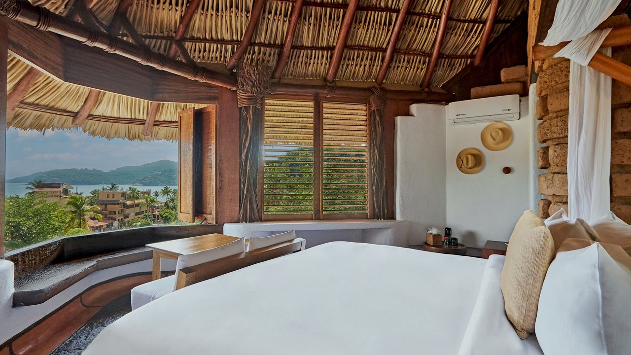 Photo of Bedroom in Zihuatanejo