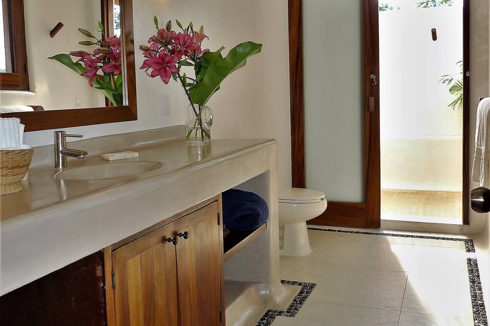 Photo of Bathroom in Cerro del Vigia