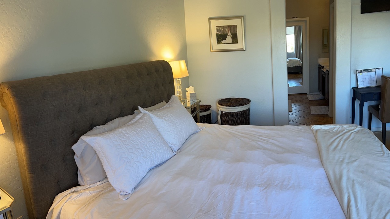 Photo of Bedroom in Foothills Reserve