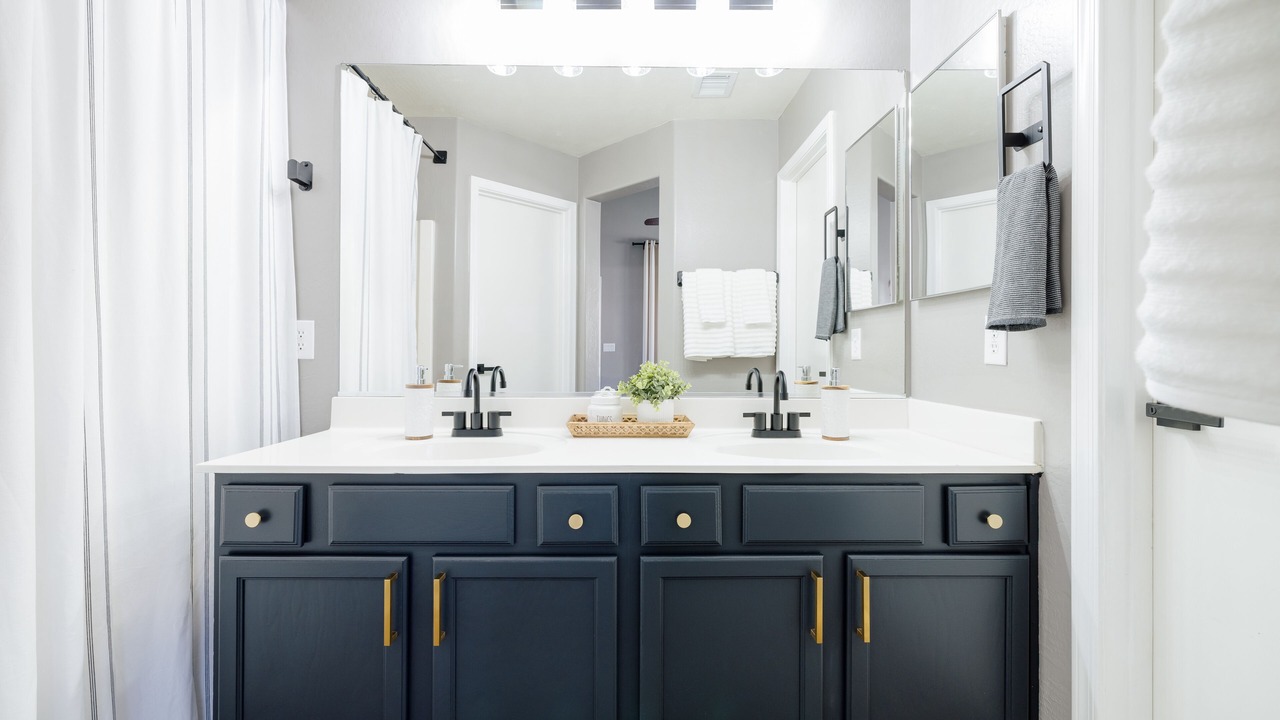 Photo of Bathroom in Avondale