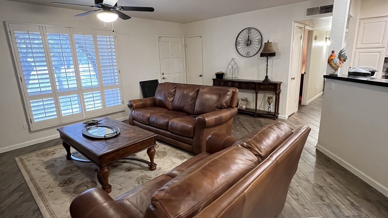 Photo of Livingroom in South Mountain
