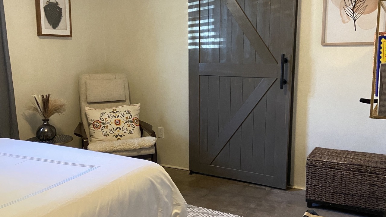 Photo of Bedroom in Blenman-Elm