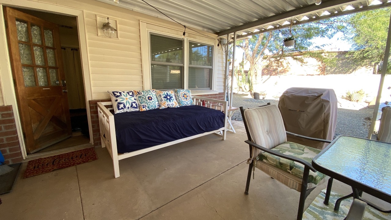 Photo of Outdoor in Blenman-Elm
