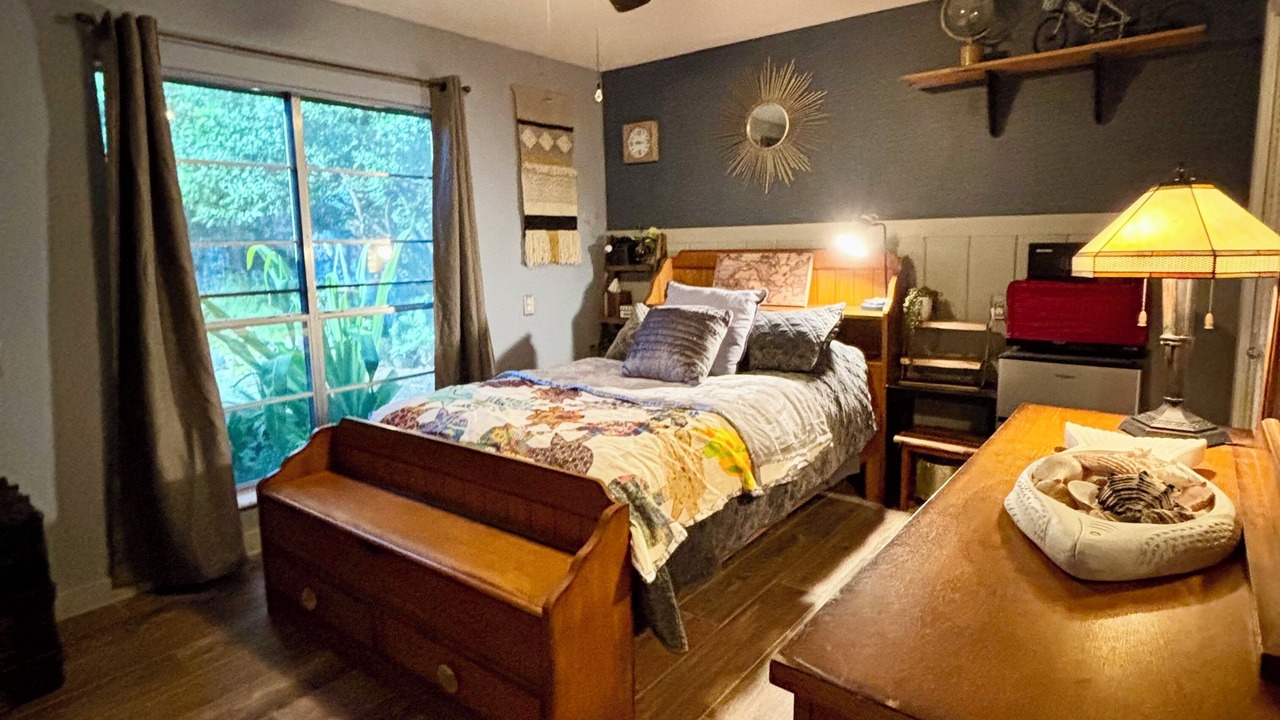 Photo of Bedroom in Palm Valley