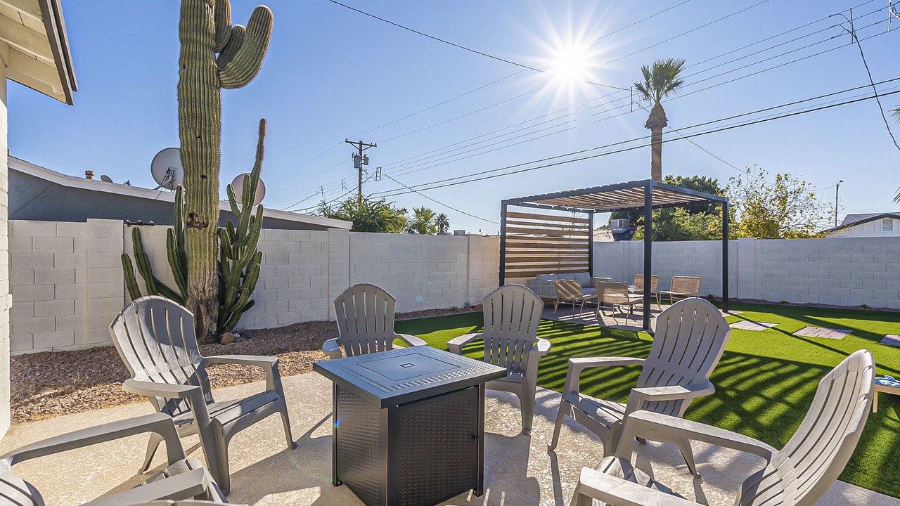 Photo of Outdoor in Papago Parkway