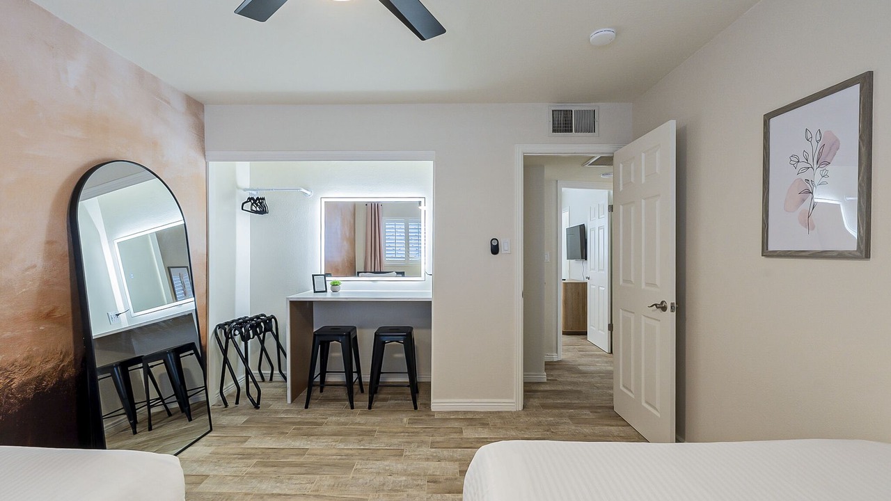 Photo of Bedroom in Papago Parkway