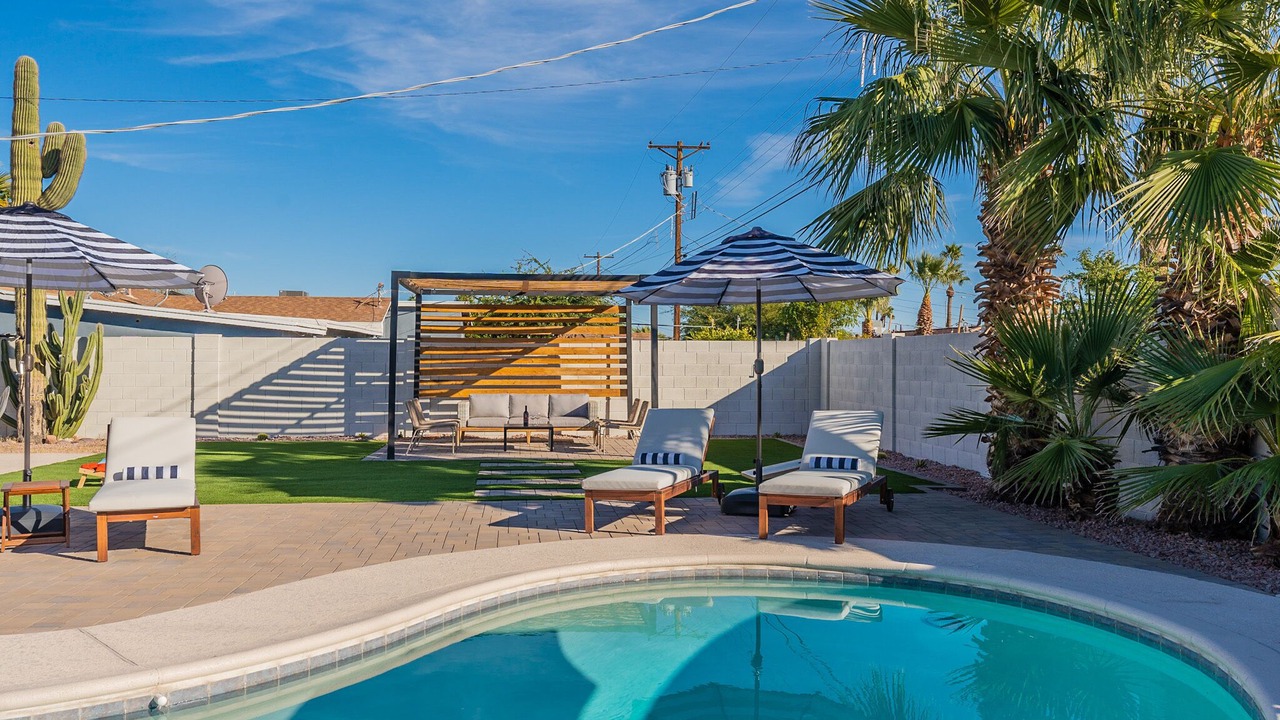 Photo of Outdoor in Papago Parkway
