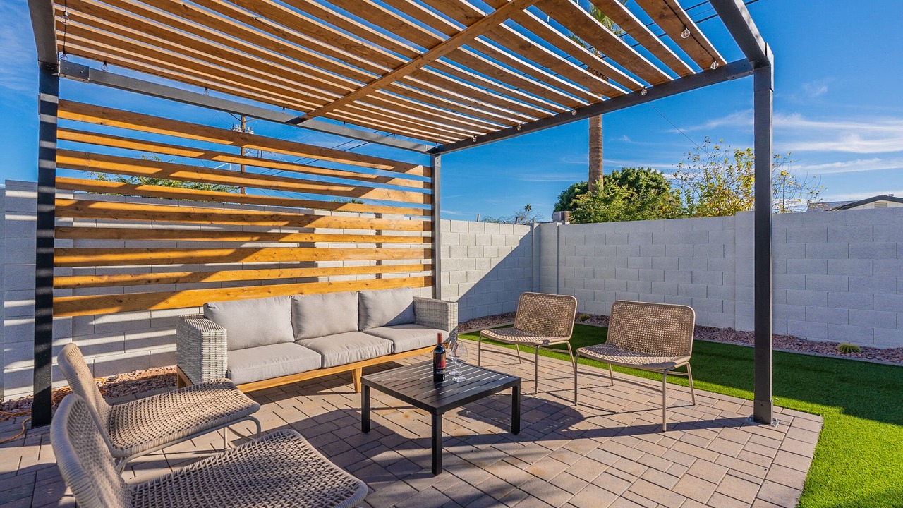 Photo of Patio Balcony in Papago Parkway