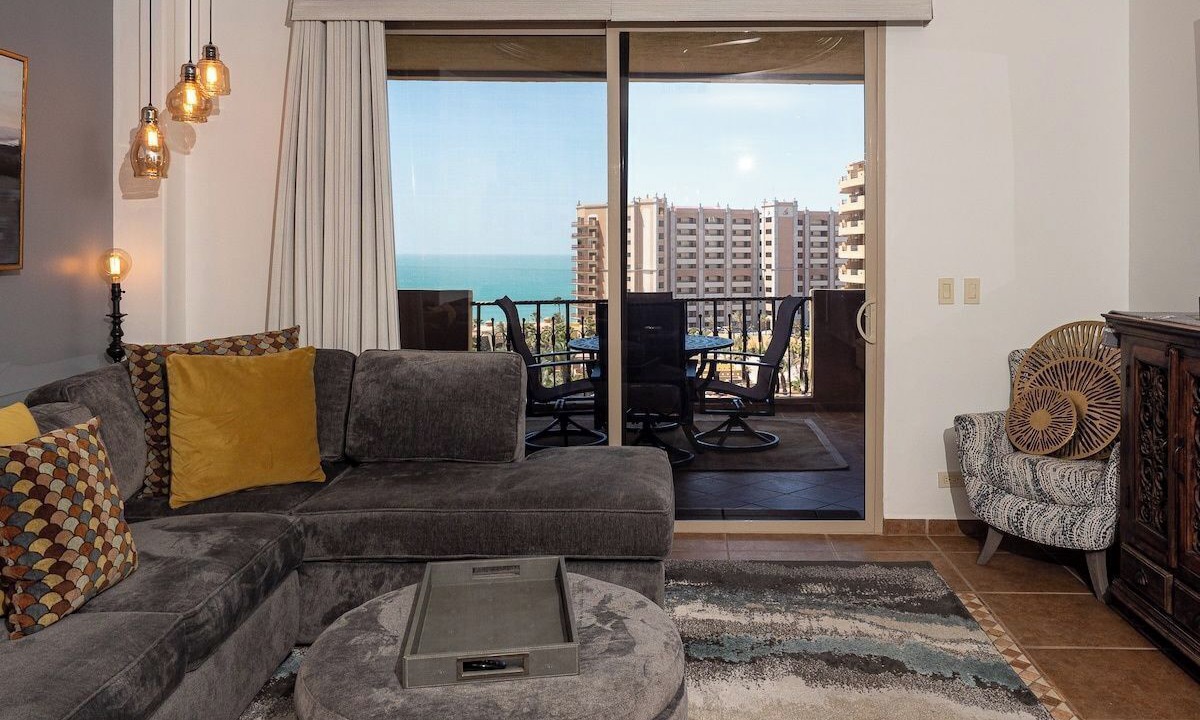 Photo of Livingroom in Sandy Beach